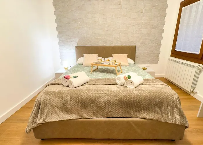 C A.l.i. By Ca-sa Check Daire